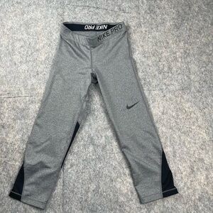 Nike Pro women's‎ size small capri  Activewear leggings